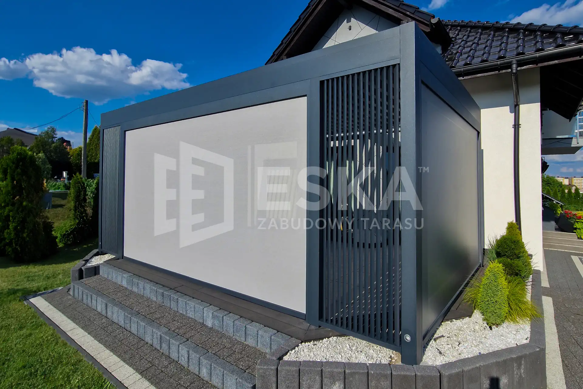 Tarasy zadaszenia z aluminiowymi ściankami przesuwnymi – ESKA Zabudowy Tarasu